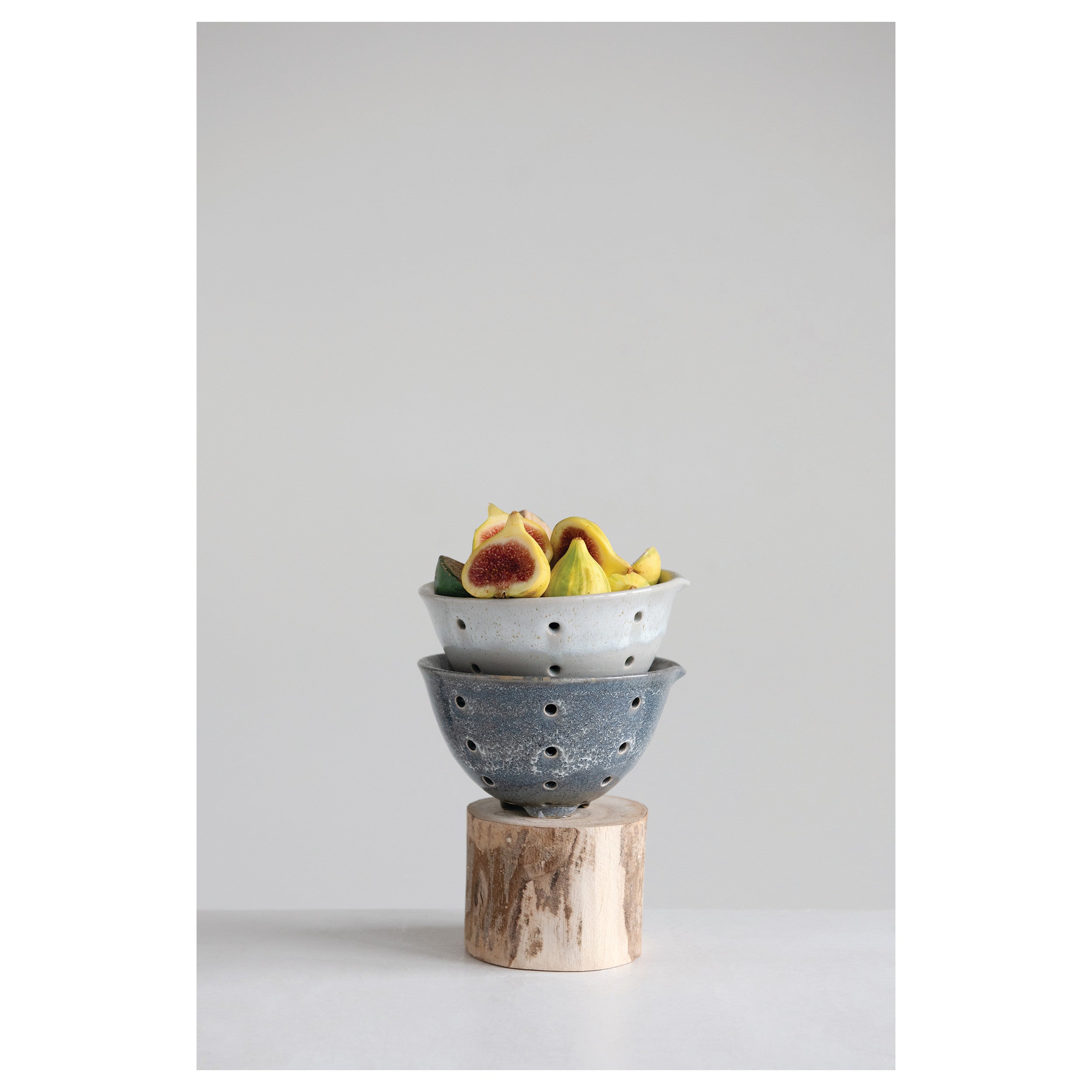 Stoneware Berry Bowl with Glaze