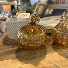 Load image into Gallery viewer, Glass Pumpkin/Squash Jar