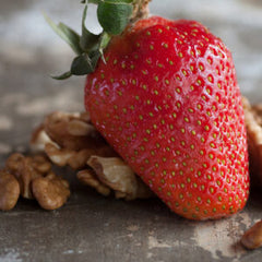 Walnut Strawberry - Dark Balsamic Vinegar