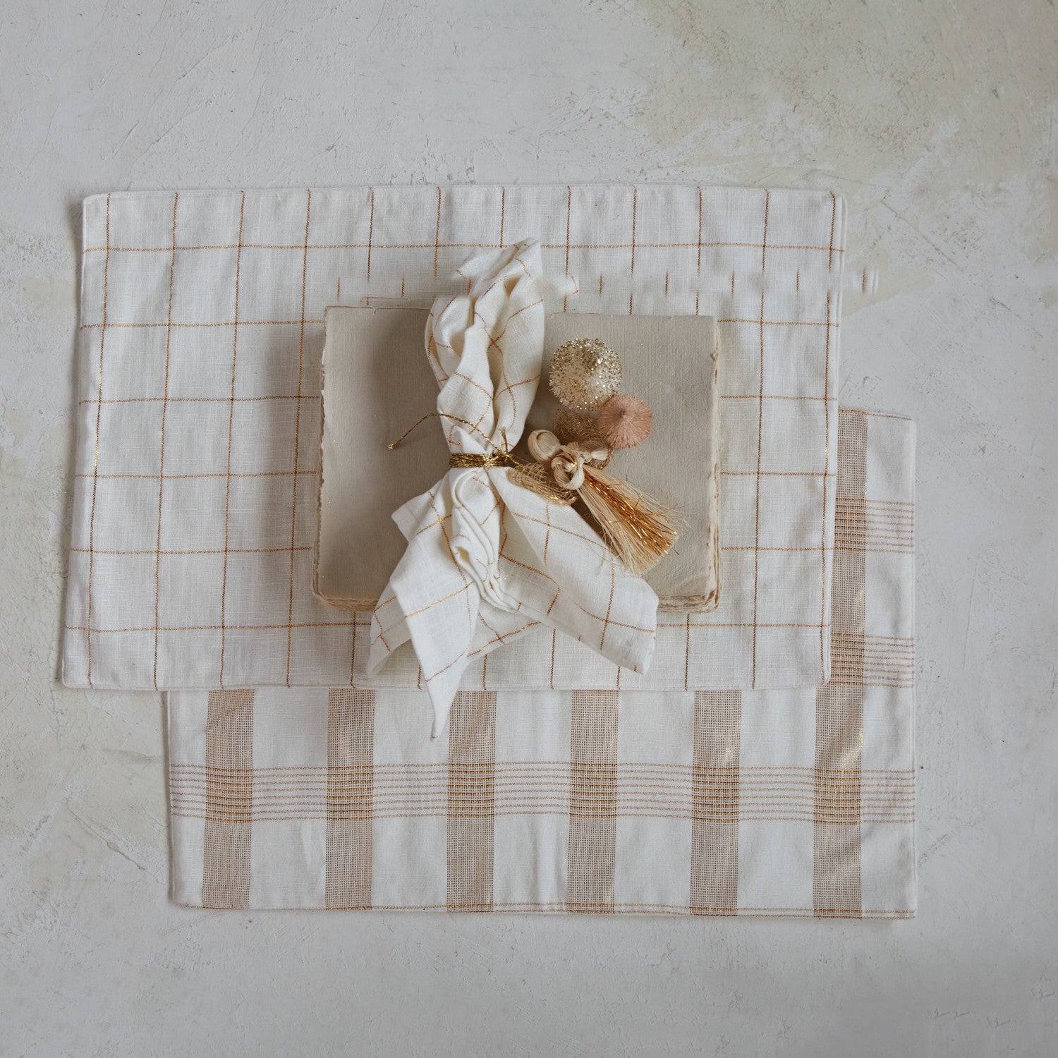 Woven Cotton Placemat w/ Metallic Gold Thread